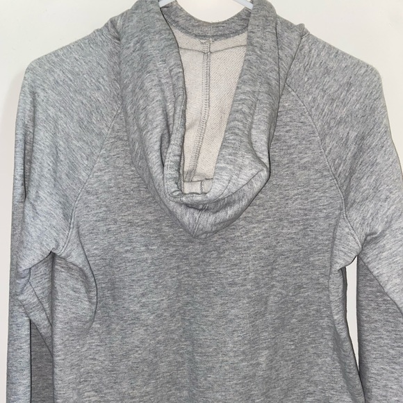 College Hoodie. SETON HALL UNIVERSITY. - Picture 3 of 5